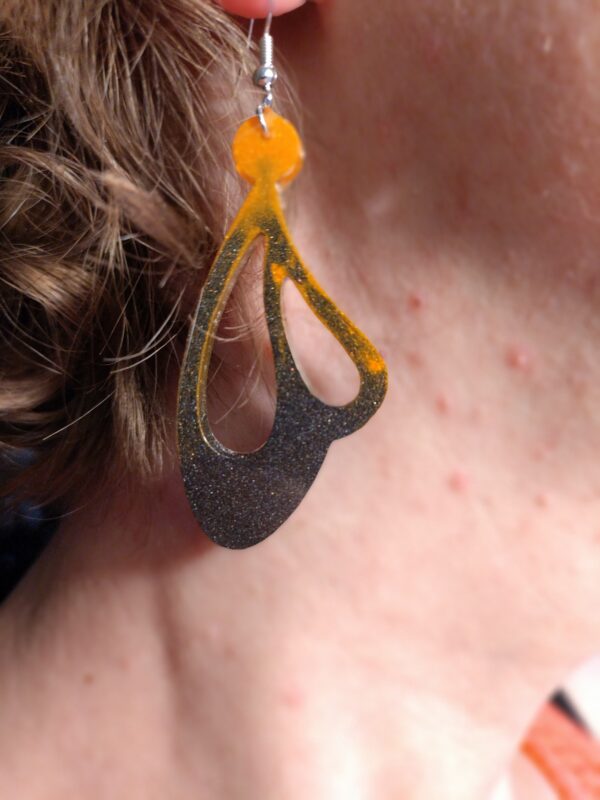 Mustad-oranzid kõrvarõngad (#13) - Image 2