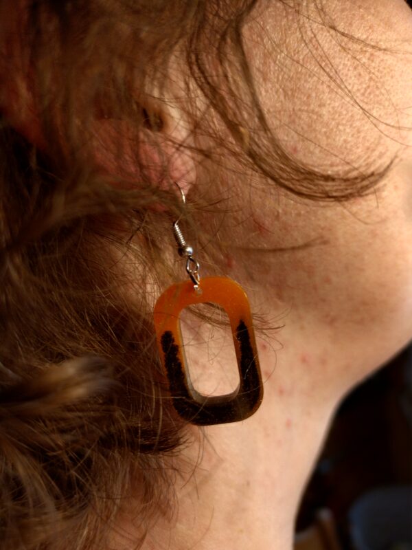 Mustad-oranzid kõrvarõngad (#08) - Image 3